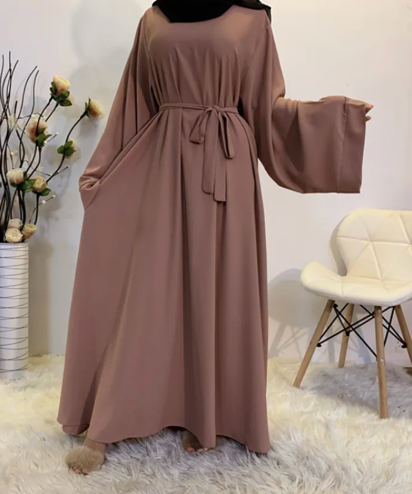 Muslim Women's Long Abaya Dress – Dubai Style Modest Maxi with Lace Detail & Zipper