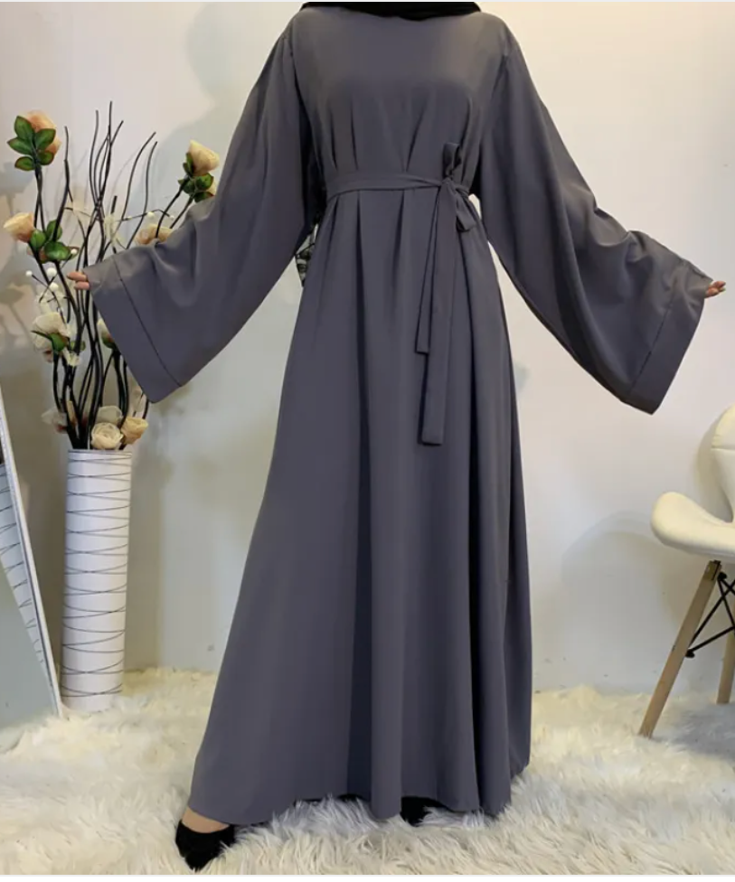 Muslim Women's Long Abaya Dress – Dubai Style Modest Maxi with Lace Detail & Zipper