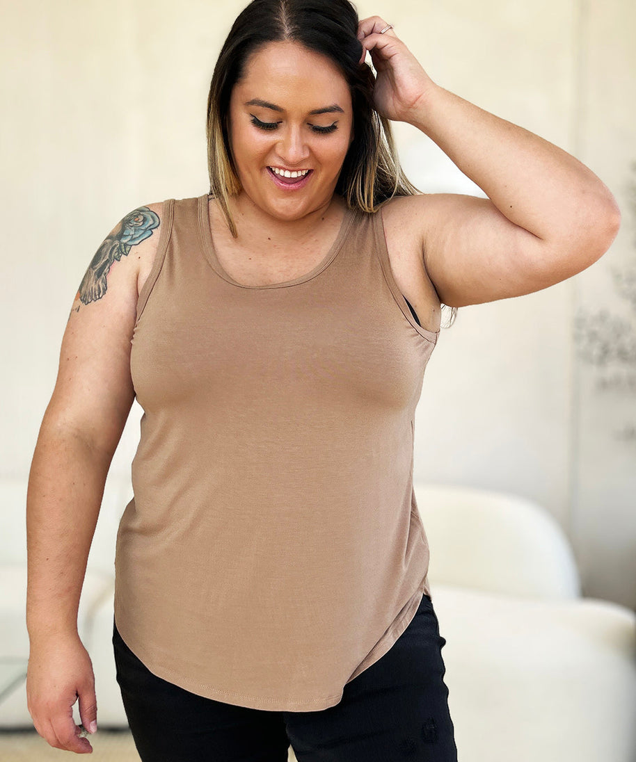 Basic Bae Full Size Round Neck Curved Hem Tank