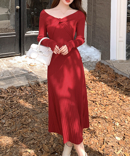 Elegant Knitted Cold-Shoulder High-End Dress