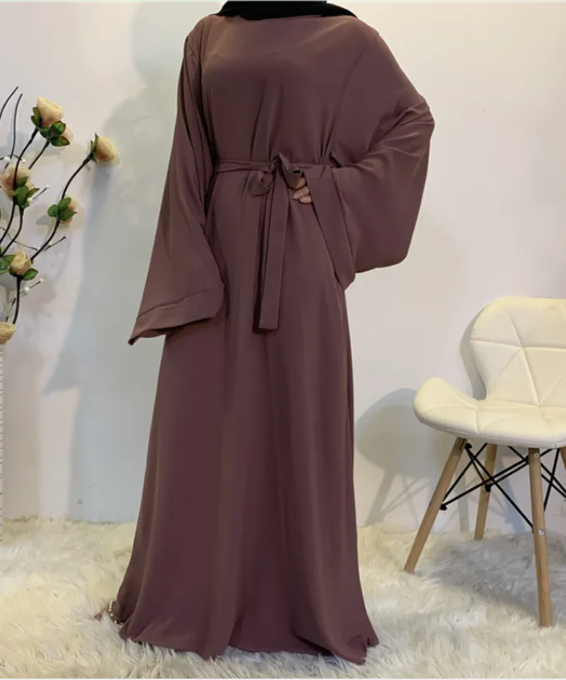 Muslim Women's Long Abaya Dress – Dubai Style Modest Maxi with Lace Detail & Zipper