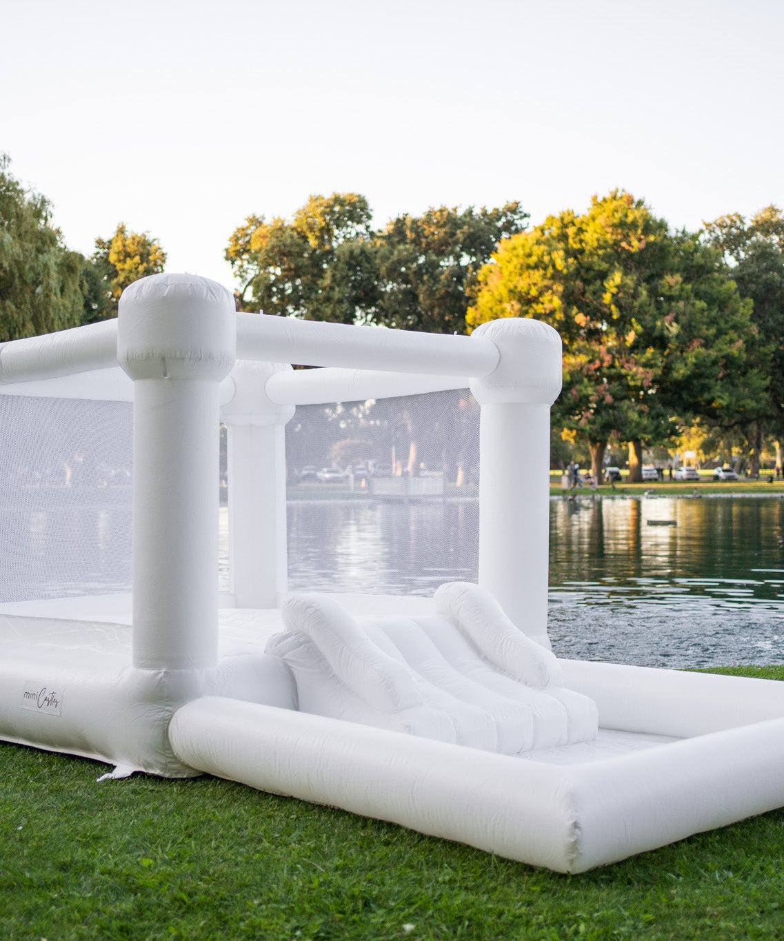 Mini Marcos - White COMBO Bounce House with Ball Pit
