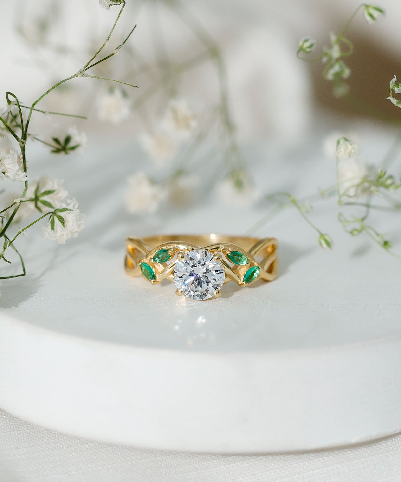 Lab Grown Diamond Engagement Ring With Emerald