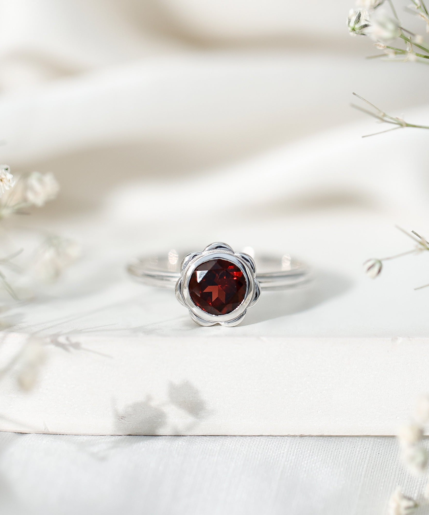 1.7 Carat Round Cut Garnet Flower Engagement Ring for Women