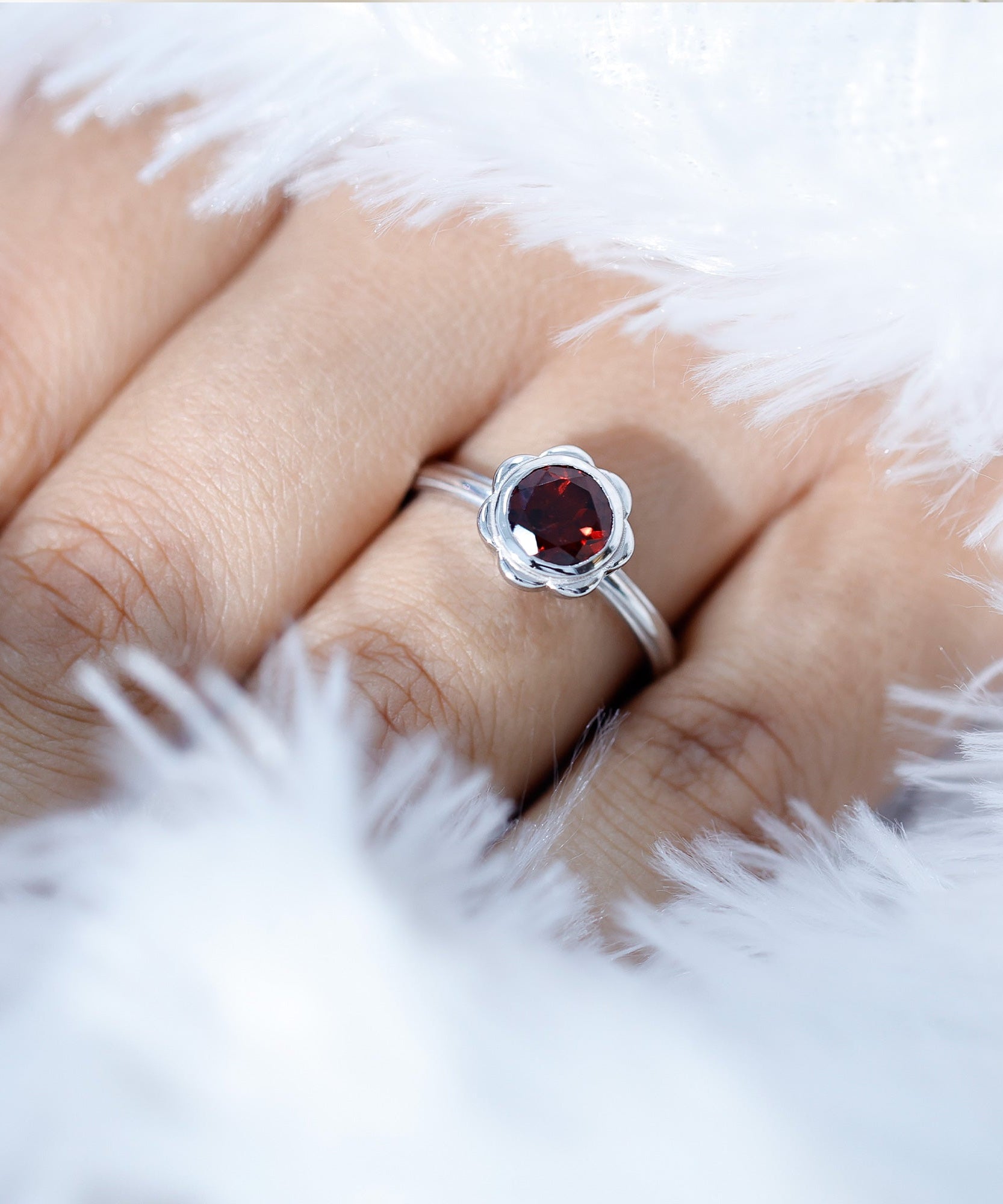 1.7 Carat Round Cut Garnet Flower Engagement Ring for Women