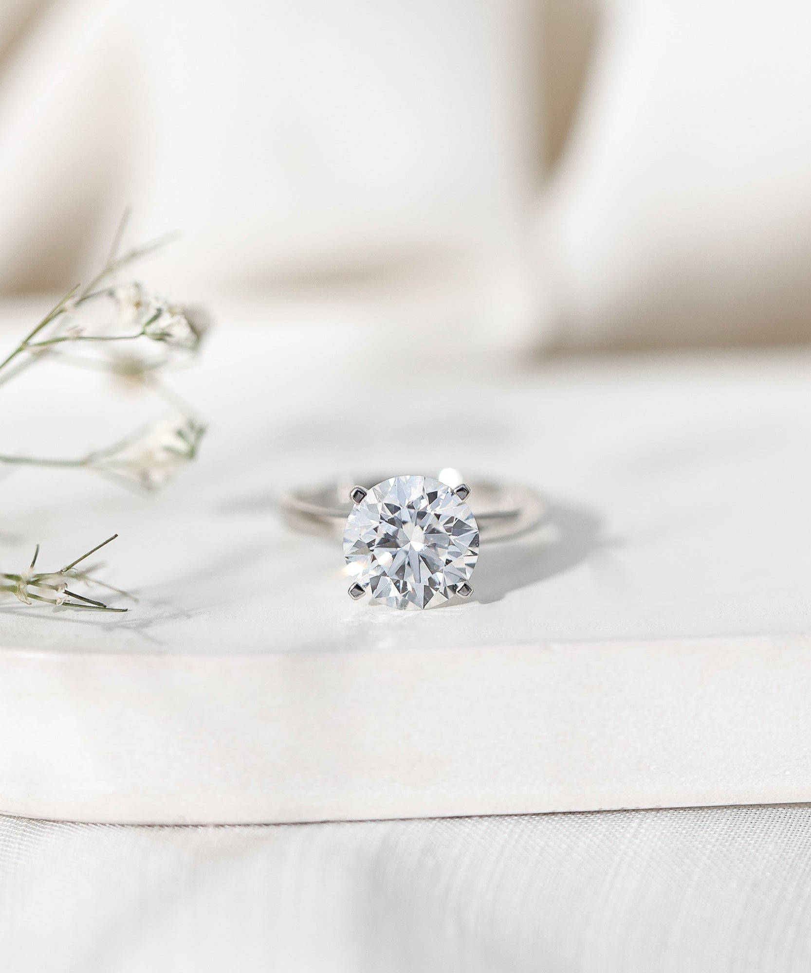 IGI Certified 3 CT Round Lab Grown Diamond Solitaire Engagement Ring