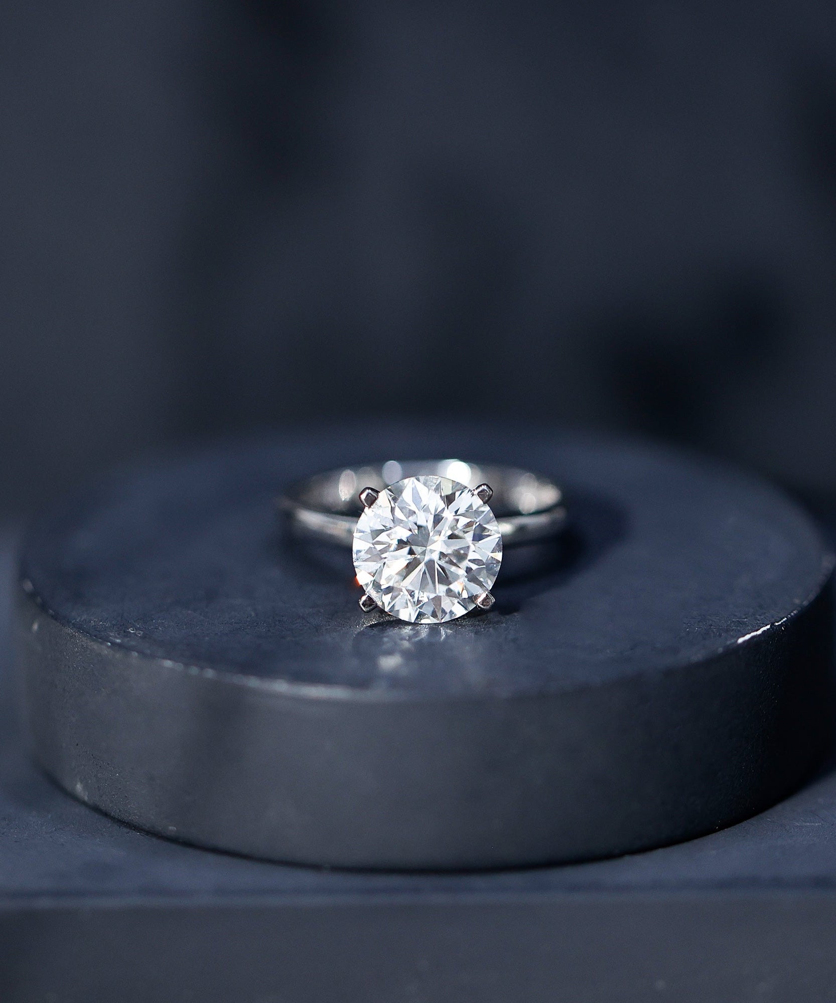 IGI Certified 3 CT Round Lab Grown Diamond Solitaire Engagement Ring