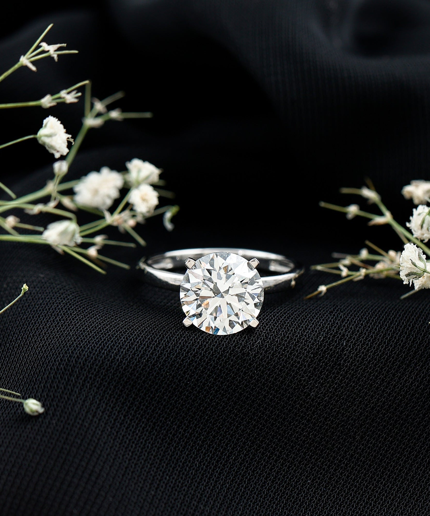 IGI Certified 3 CT Round Lab Grown Diamond Solitaire Engagement Ring