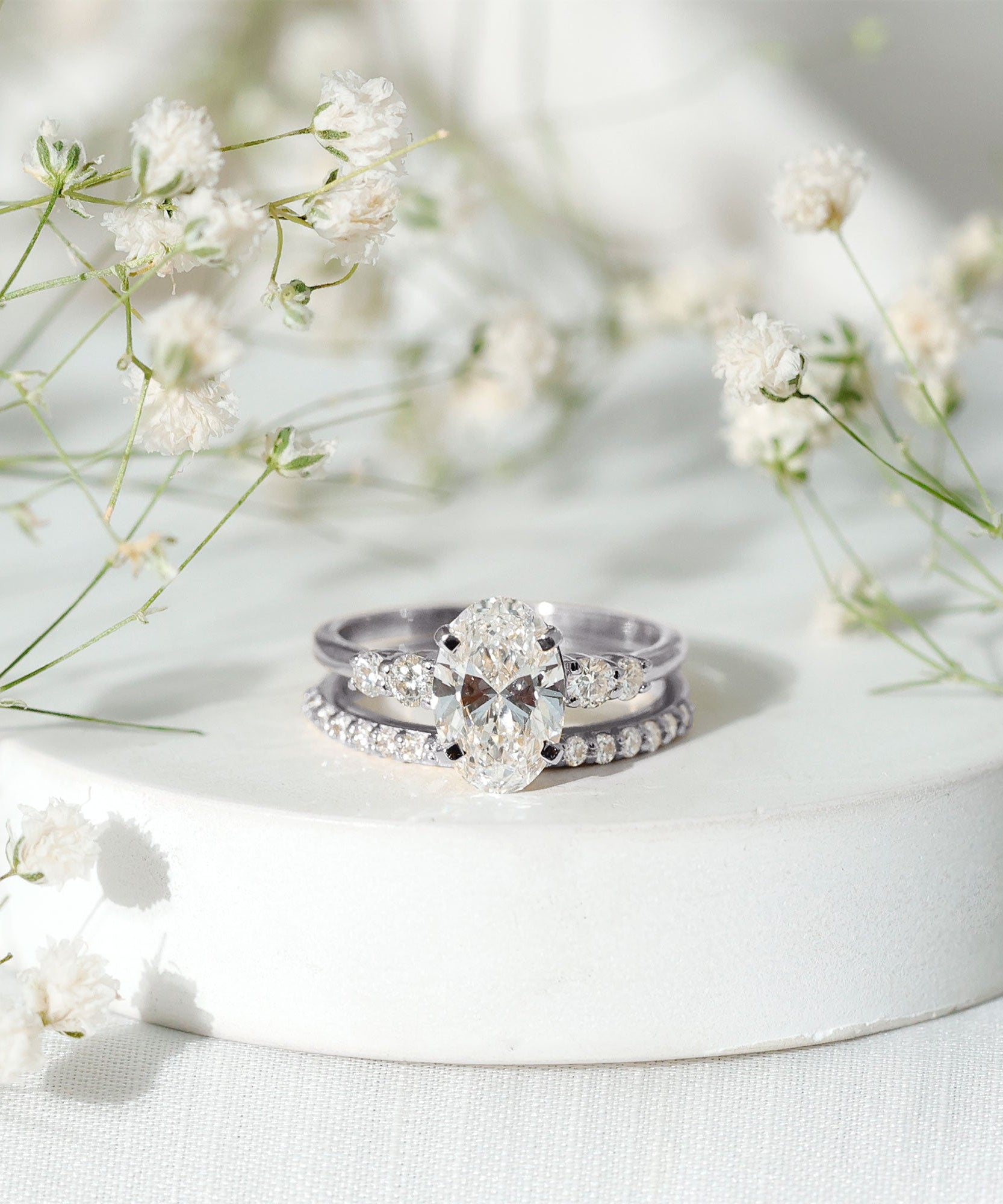 2 Carat Oval Shape Lab Diamond Bridal Ring Set with IGI Certificate