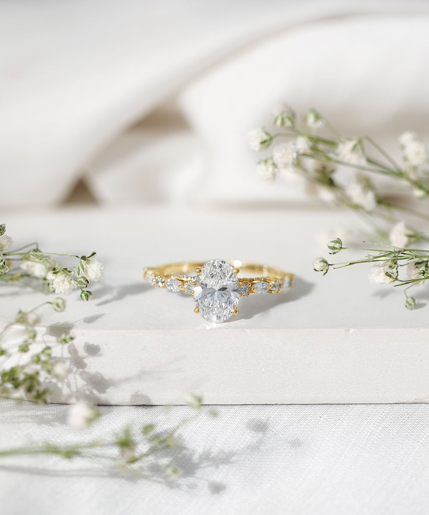 2 Carat Oval Lab Grown Diamond Engagement Ring with IGI Certificate