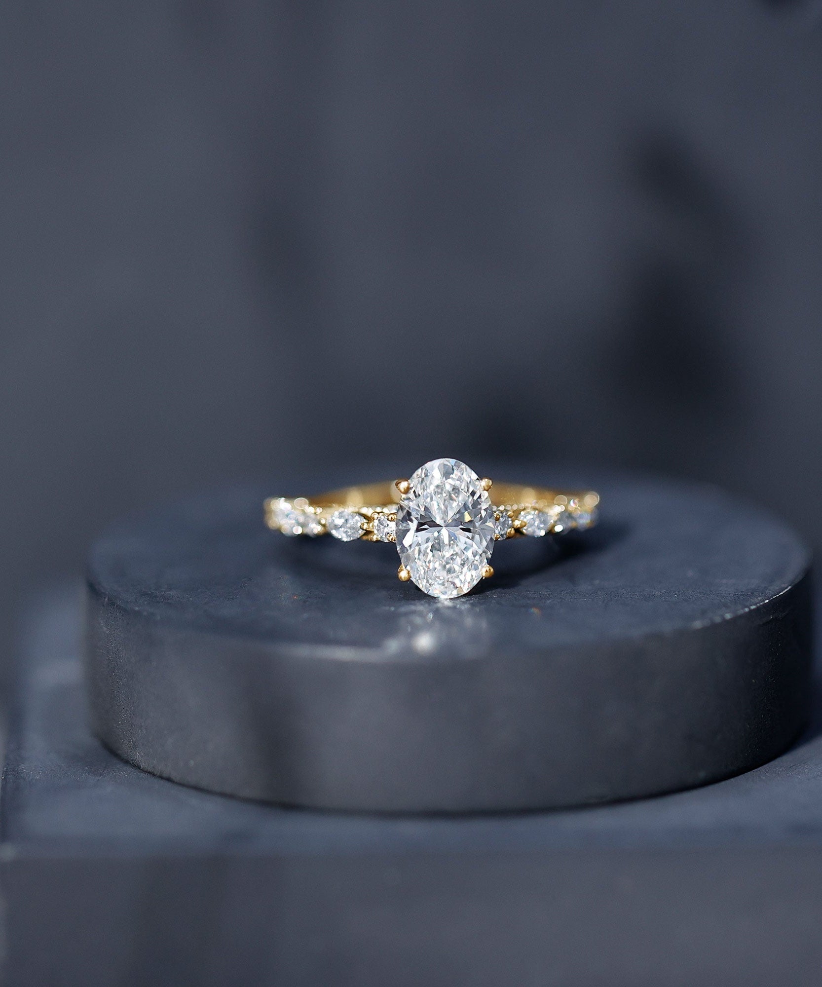 2 Carat Oval Lab Grown Diamond Engagement Ring with IGI Certificate