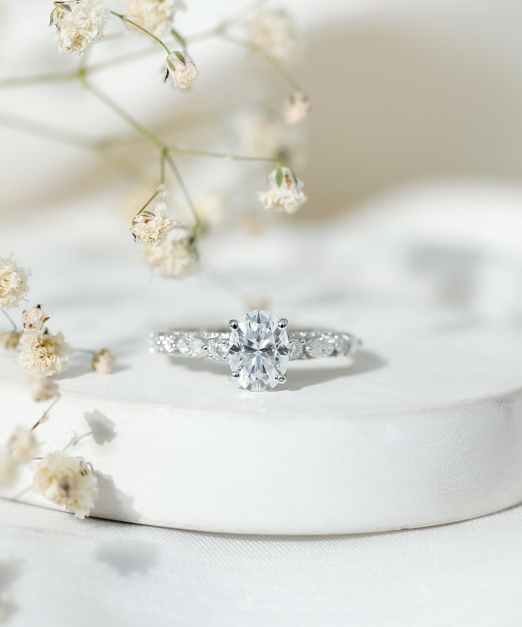 1 Carat IGI Certified Oval Cut Lab Grown Diamond Solitaire Engagement Ring