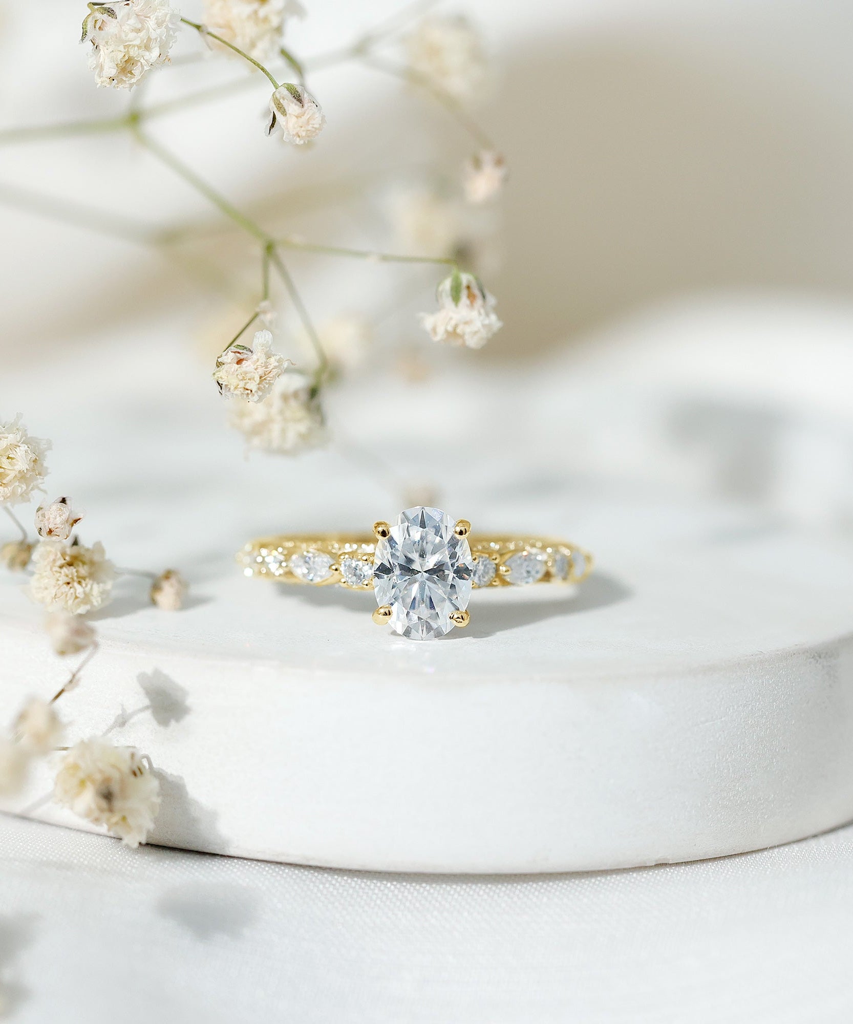 1 Carat IGI Certified Oval Cut Lab Grown Diamond Solitaire Engagement Ring