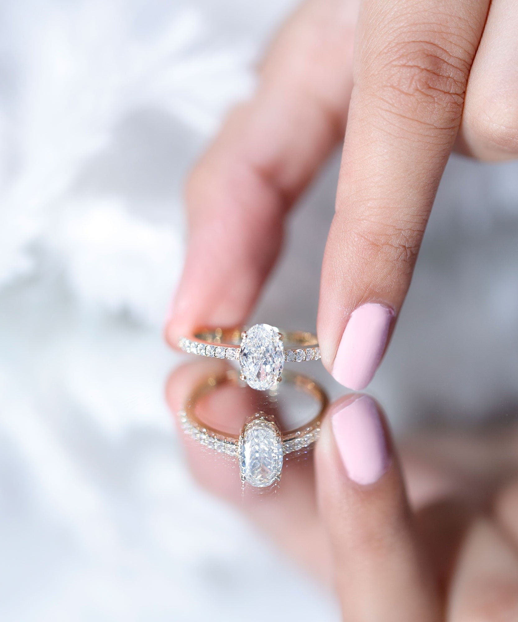 Lab Grown 2 Carat Diamond Oval Engagement Ring with IGI Certificate