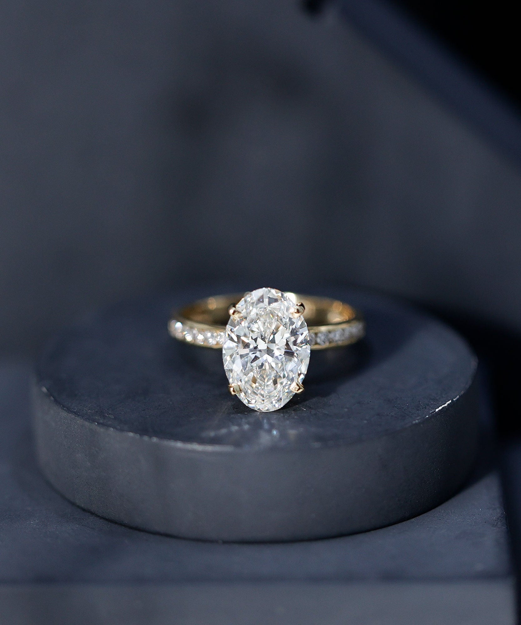 Oval Cut 5 Carat Lab Grown Diamond Big Engagement Ring with IGI Certificate