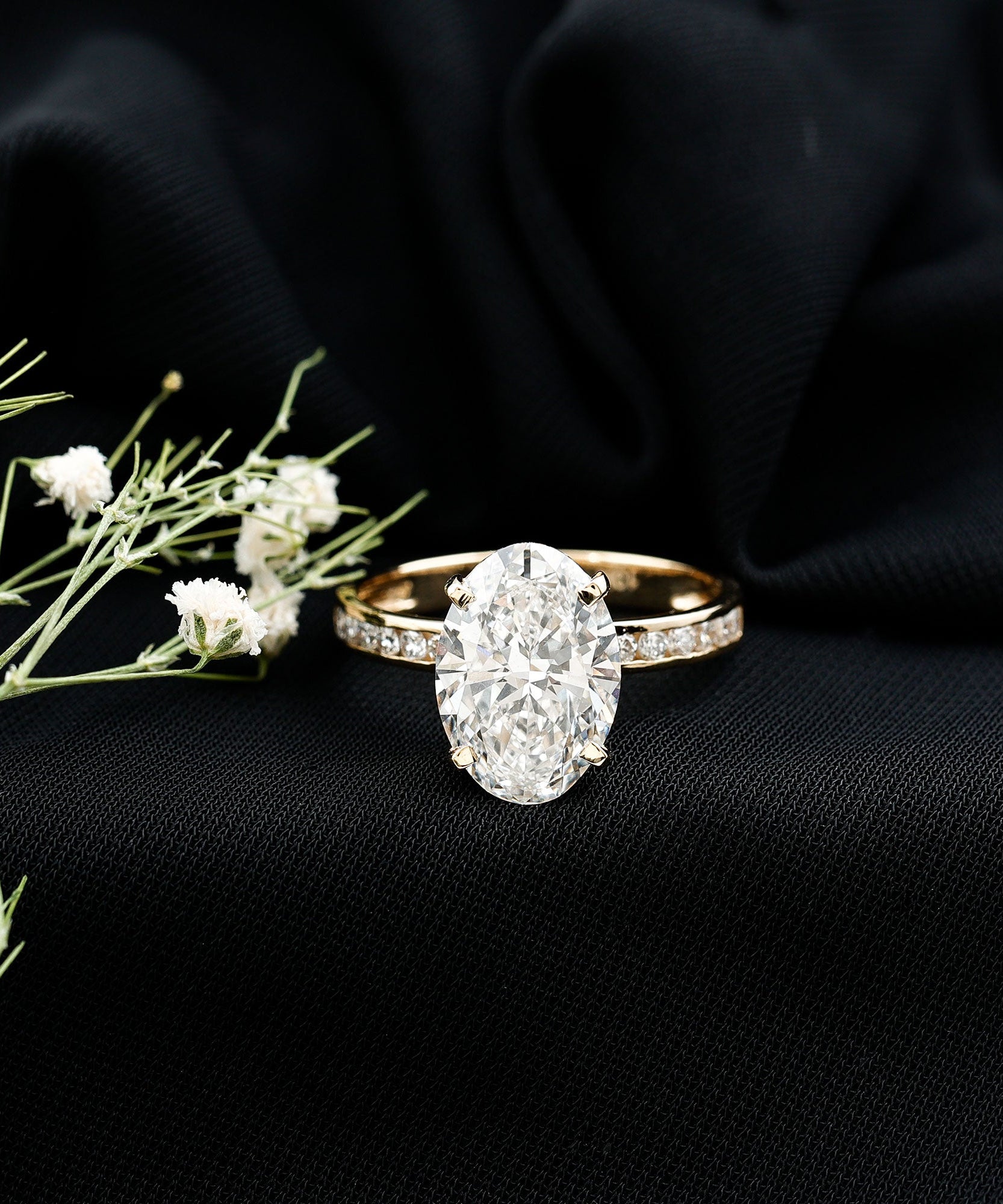 Oval Cut 5 Carat Lab Grown Diamond Big Engagement Ring with IGI Certificate
