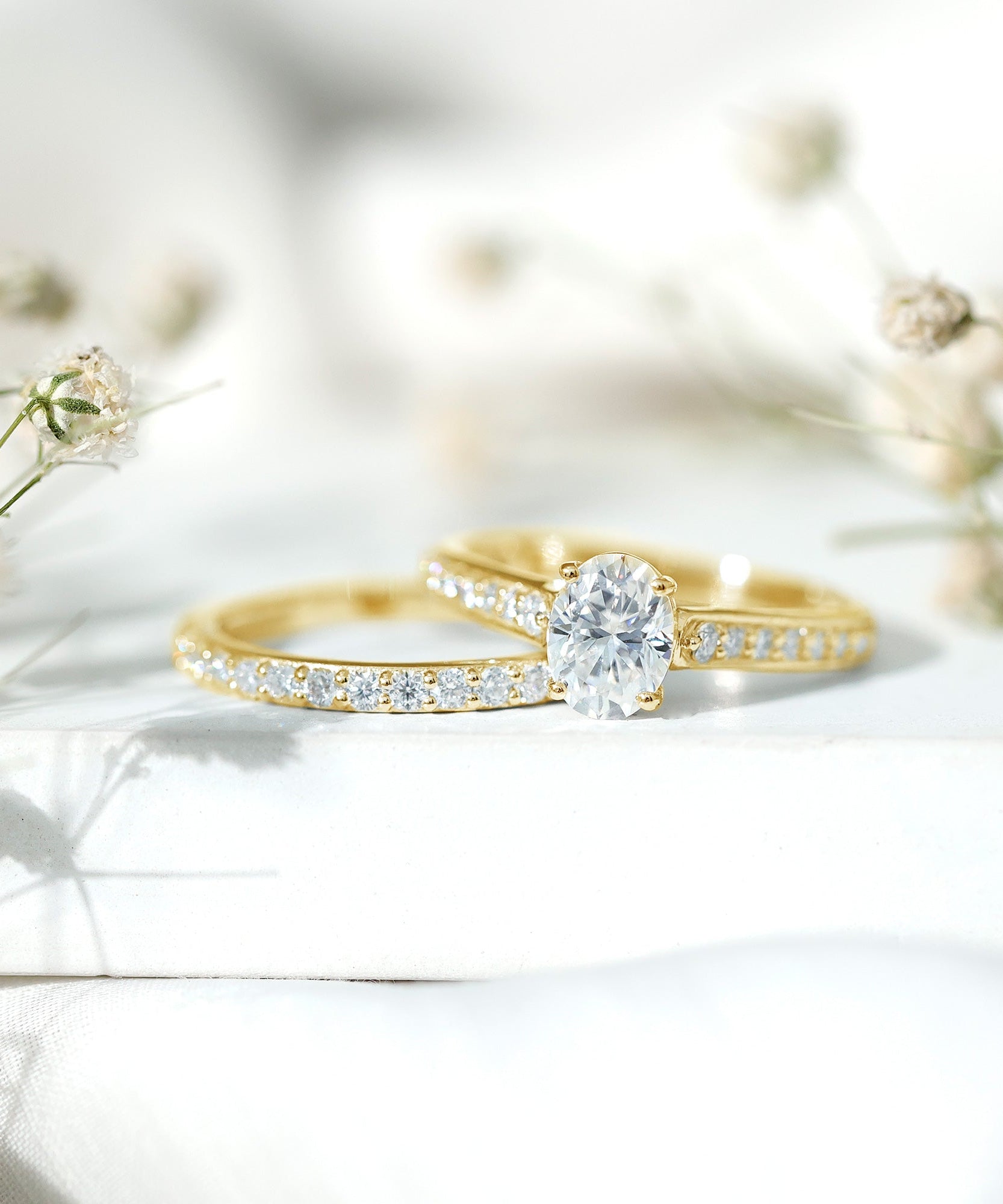 Oval Shaped 1 Carat Lab Grown Diamond Bridal Ring Set with IGI Certificate
