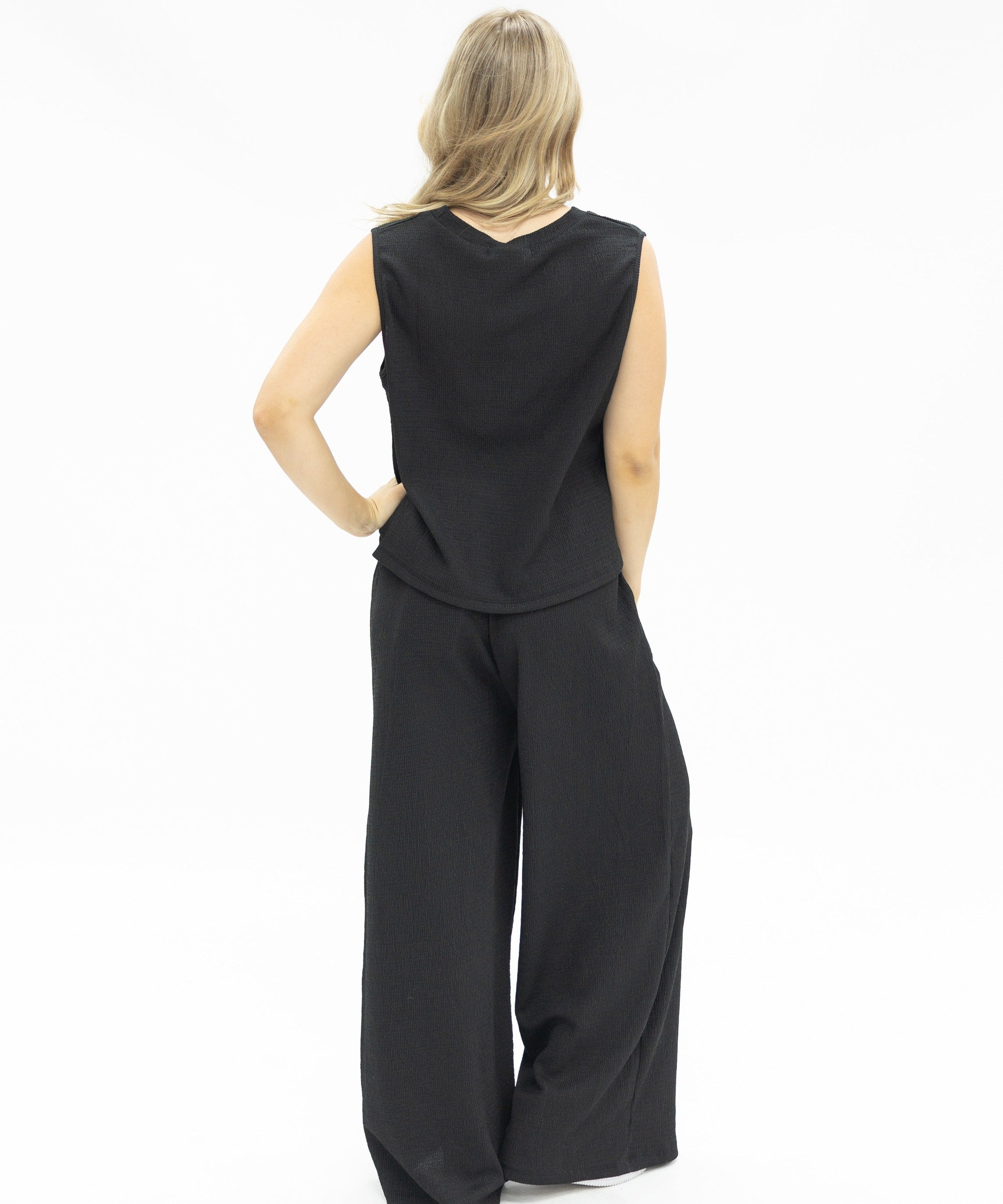 Earhart Black Textured Knit Tank Top – Relaxed Fit Women's Crew Neck Top