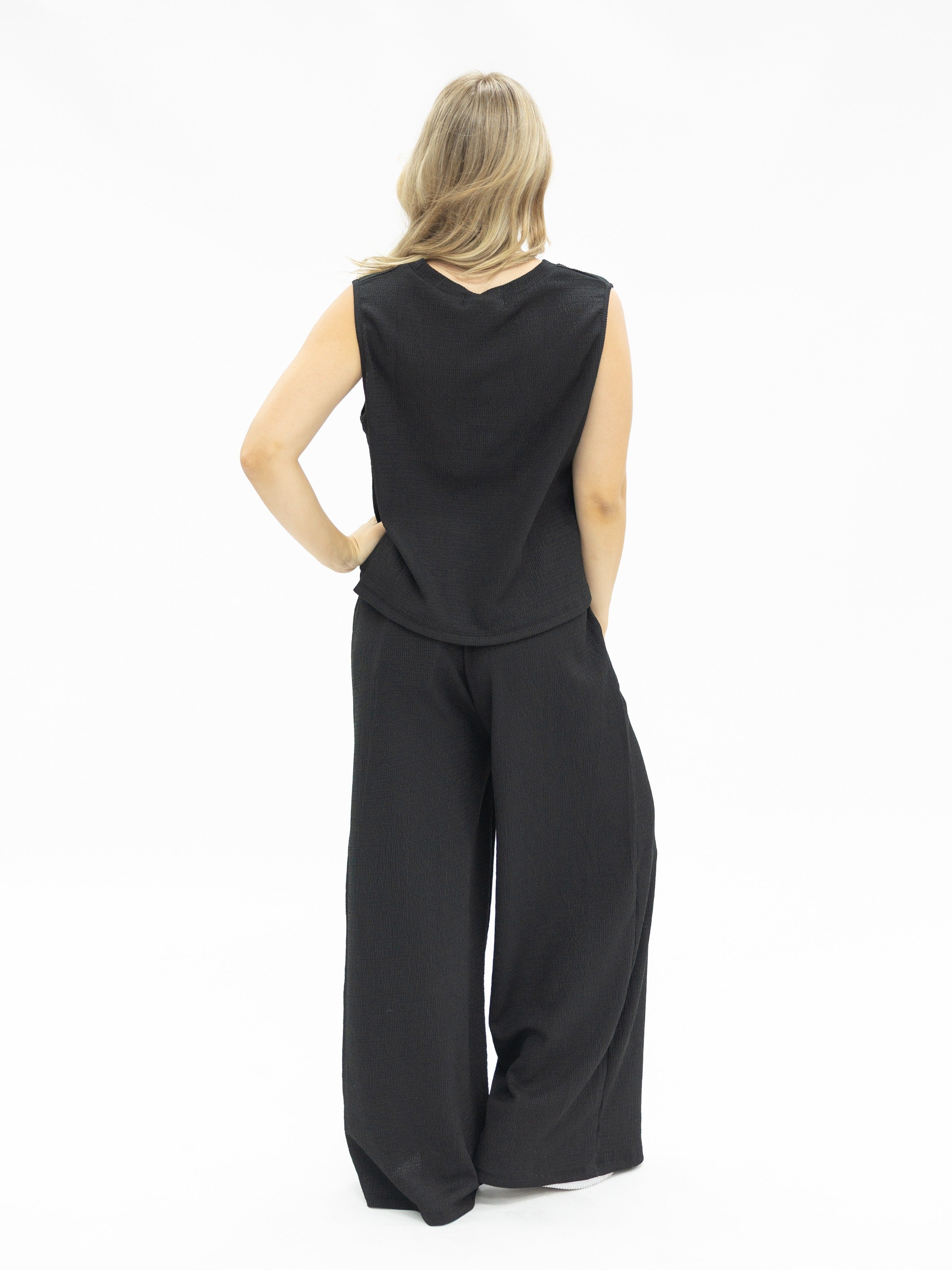 Earhart Black Textured Knit Tank Top – Relaxed Fit Women's Crew Neck Top