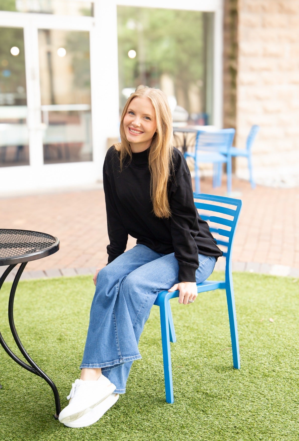 Women's Black Mock Neck Pullover Sweatshirt | Relaxed Fit | Ribbed Cuffs | 60% Cotton