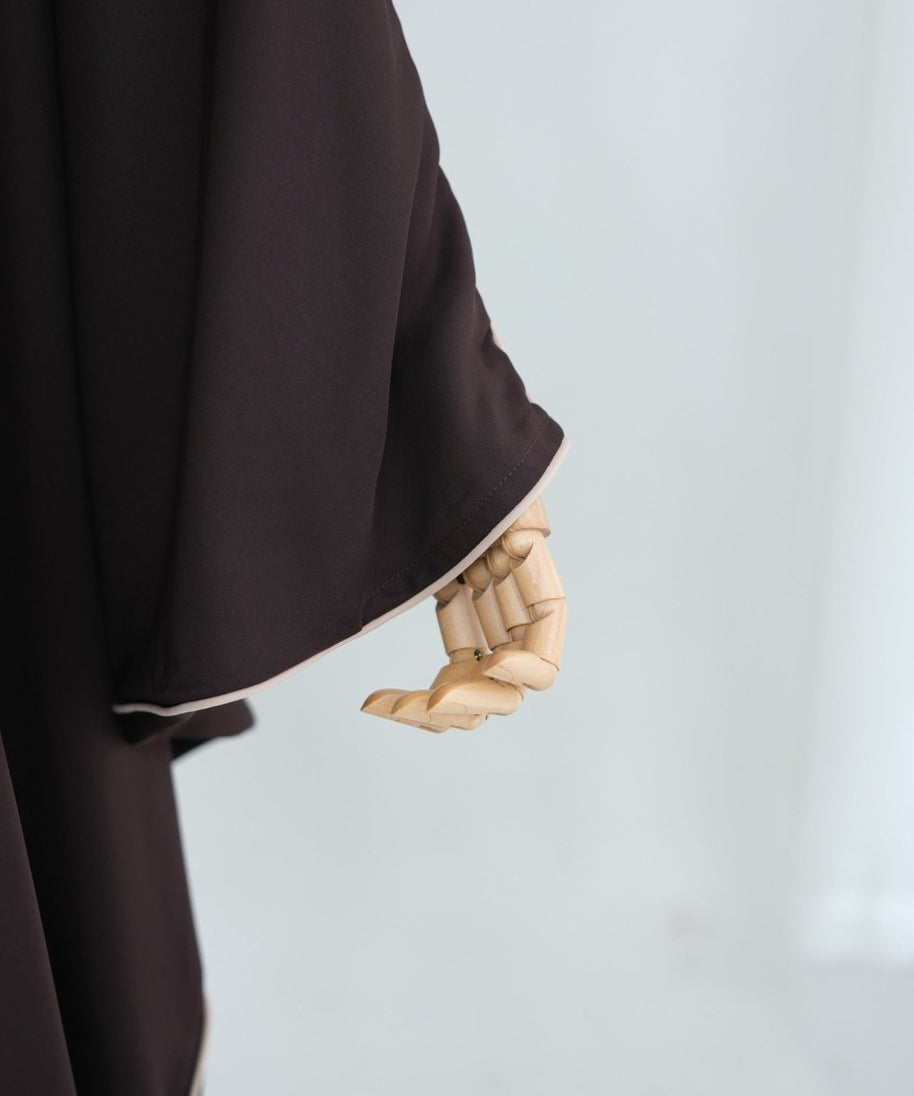 Contrast Piped Batwing Open Abaya(MOA325)