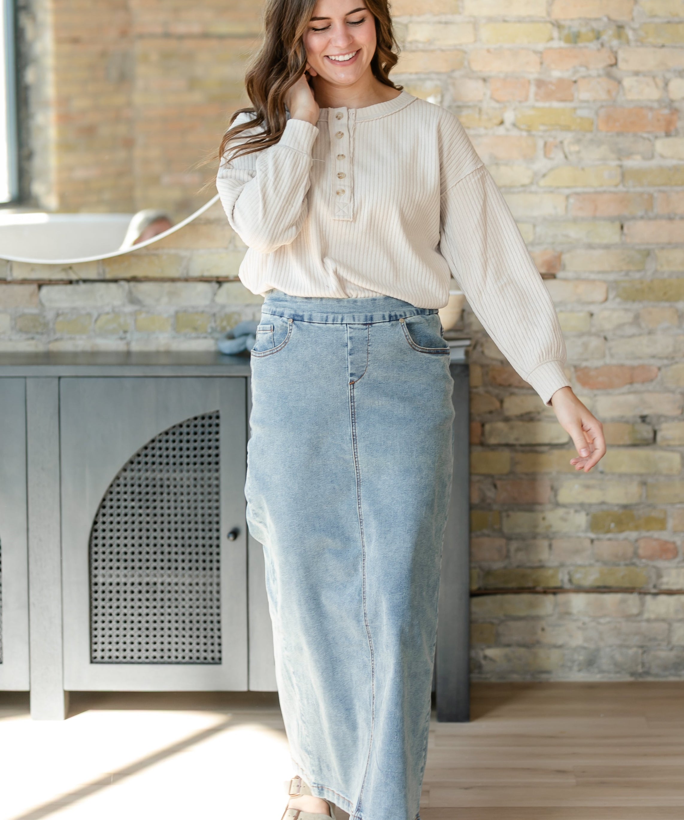 Donna Classic Wash Maxi Denim Skirt
