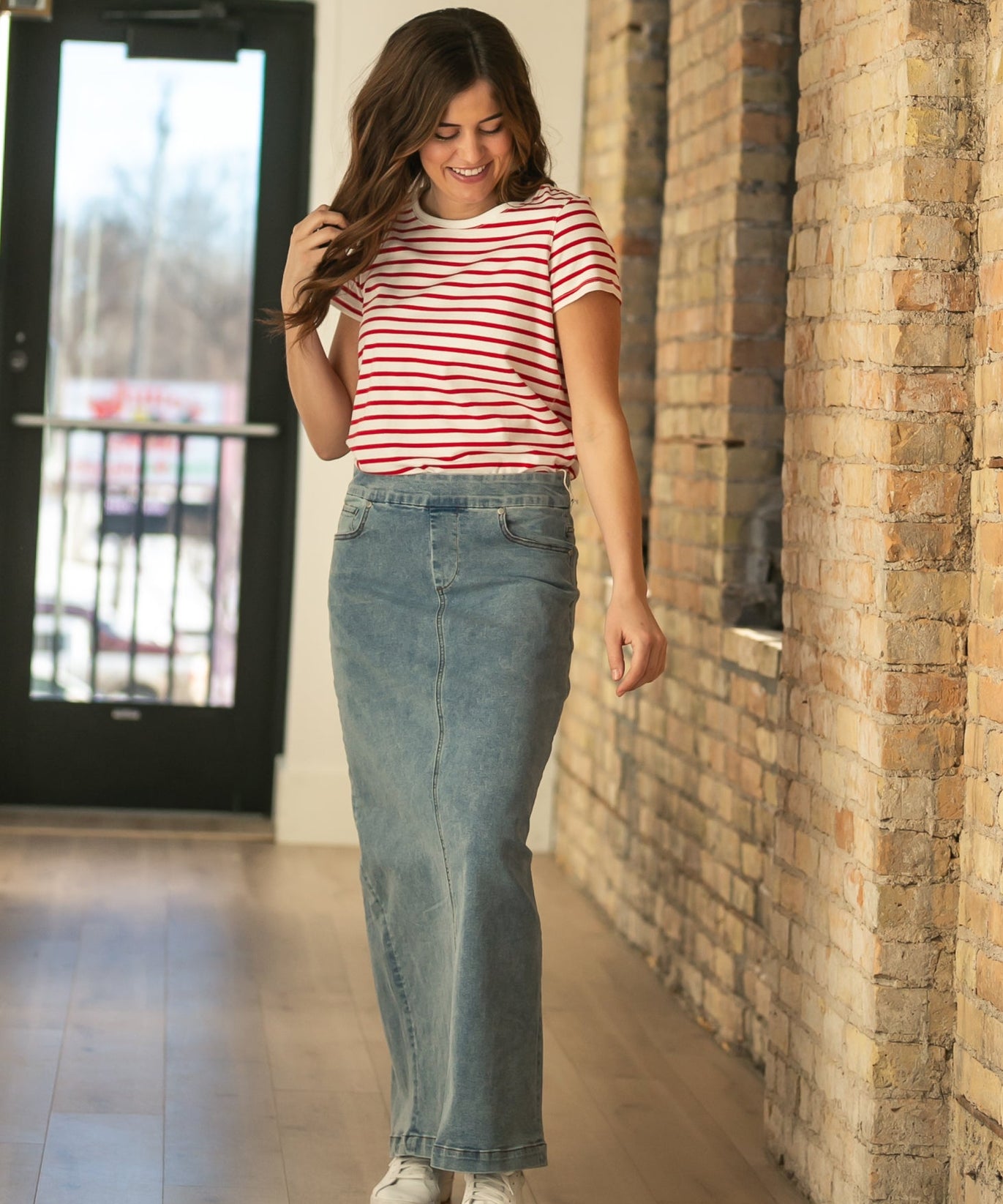 Donna Classic Wash Maxi Denim Skirt