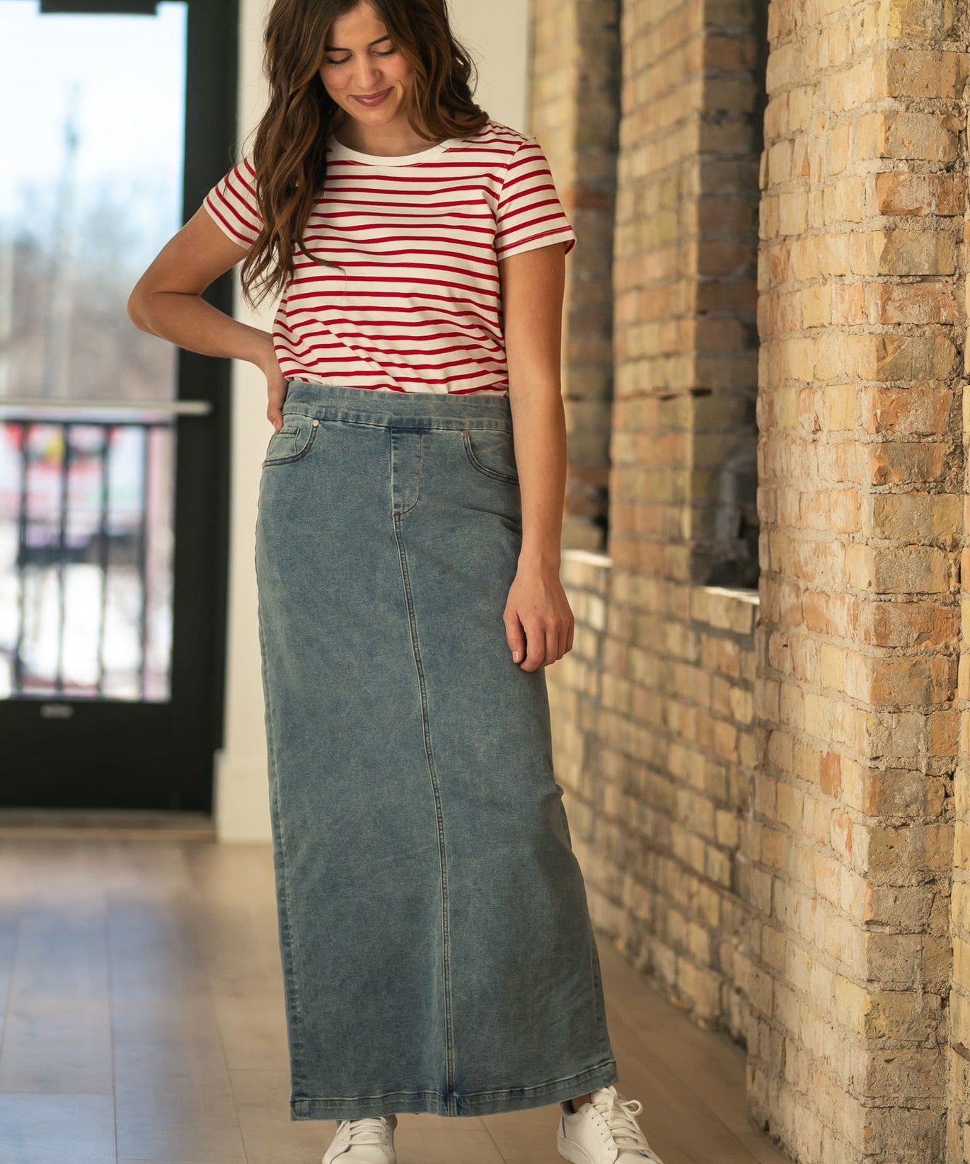 Donna Classic Wash Maxi Denim Skirt