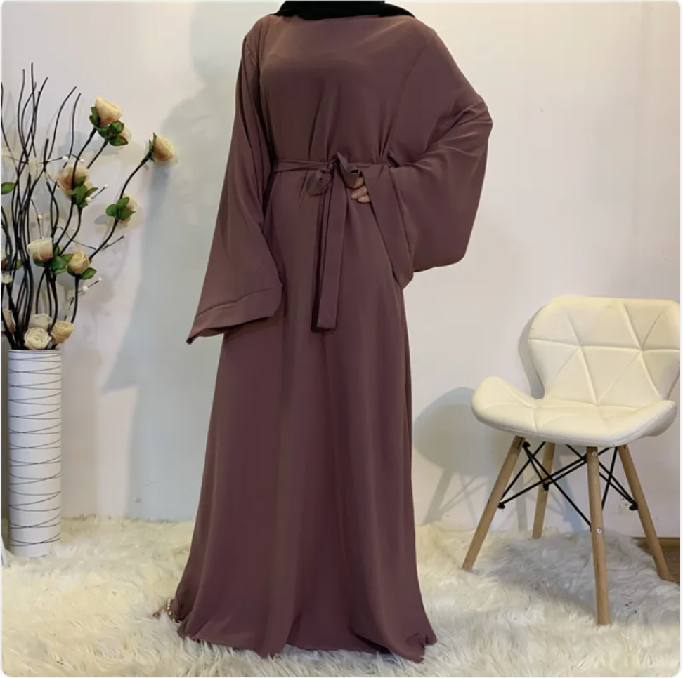 Muslim Women's Long Abaya Dress – Dubai Style Modest Maxi with Lace Detail & Zipper