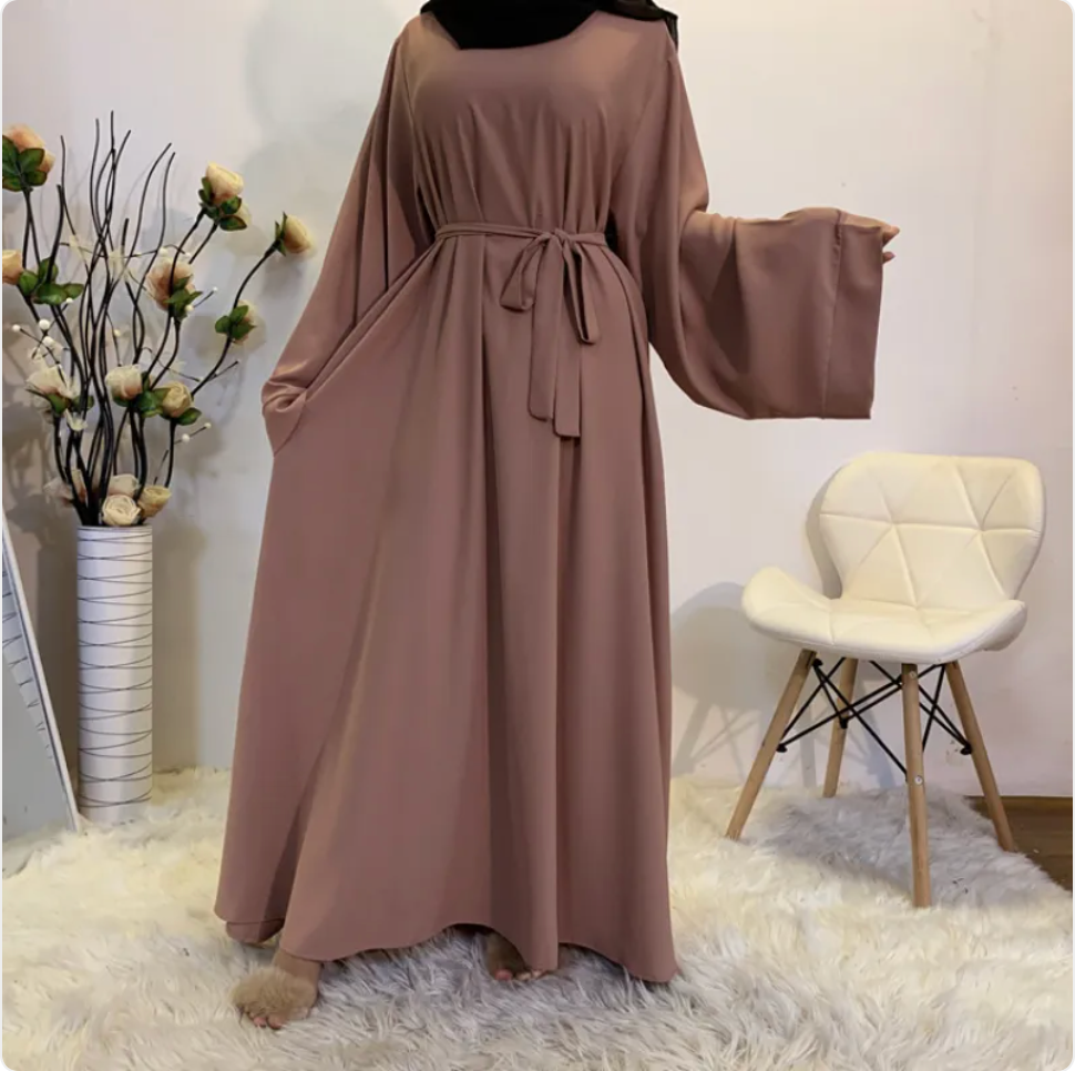 Muslim Women's Long Abaya Dress – Dubai Style Modest Maxi with Lace Detail & Zipper